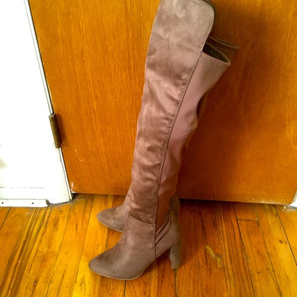 Over the knee Boots - Picture 1 of 2